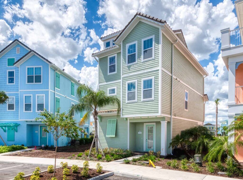 5 Bedroom Superior Cottage exterior front with garden and parking spaces